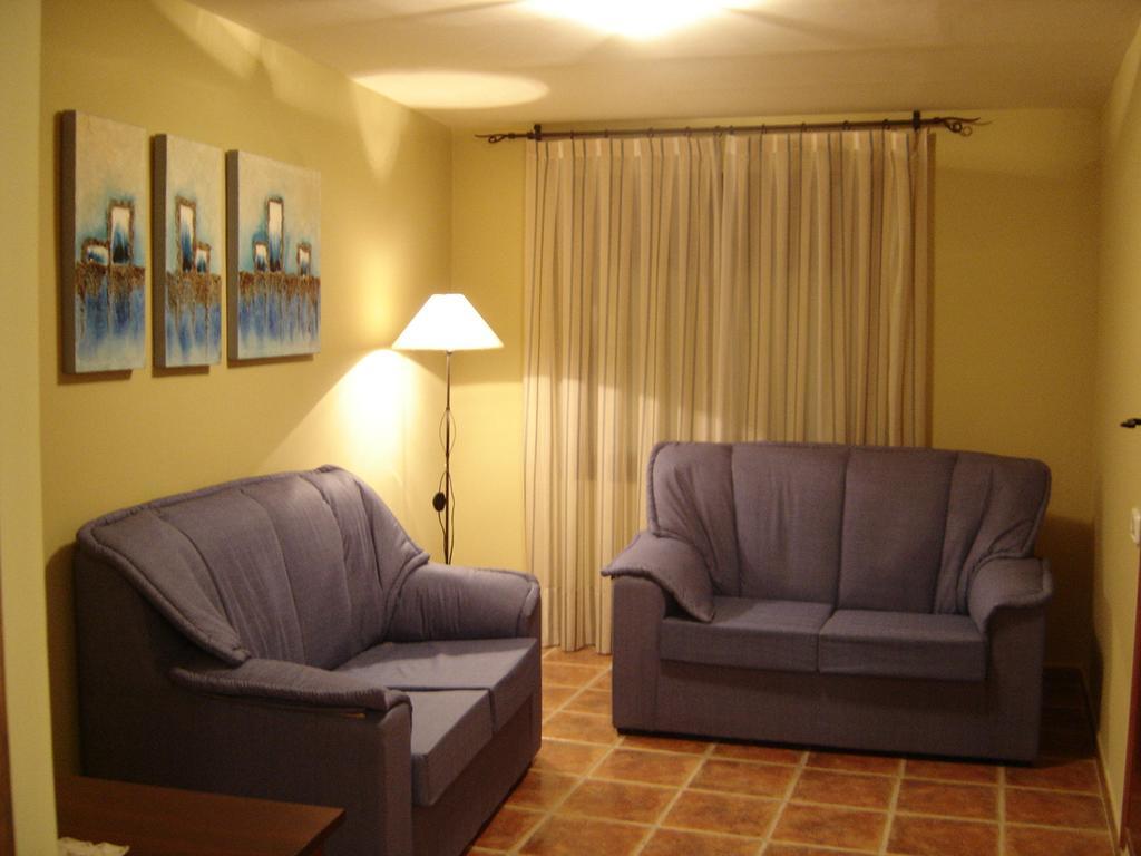 Hostal Casa Laure Y Mª Jose Arens de Lledo Ngoại thất bức ảnh