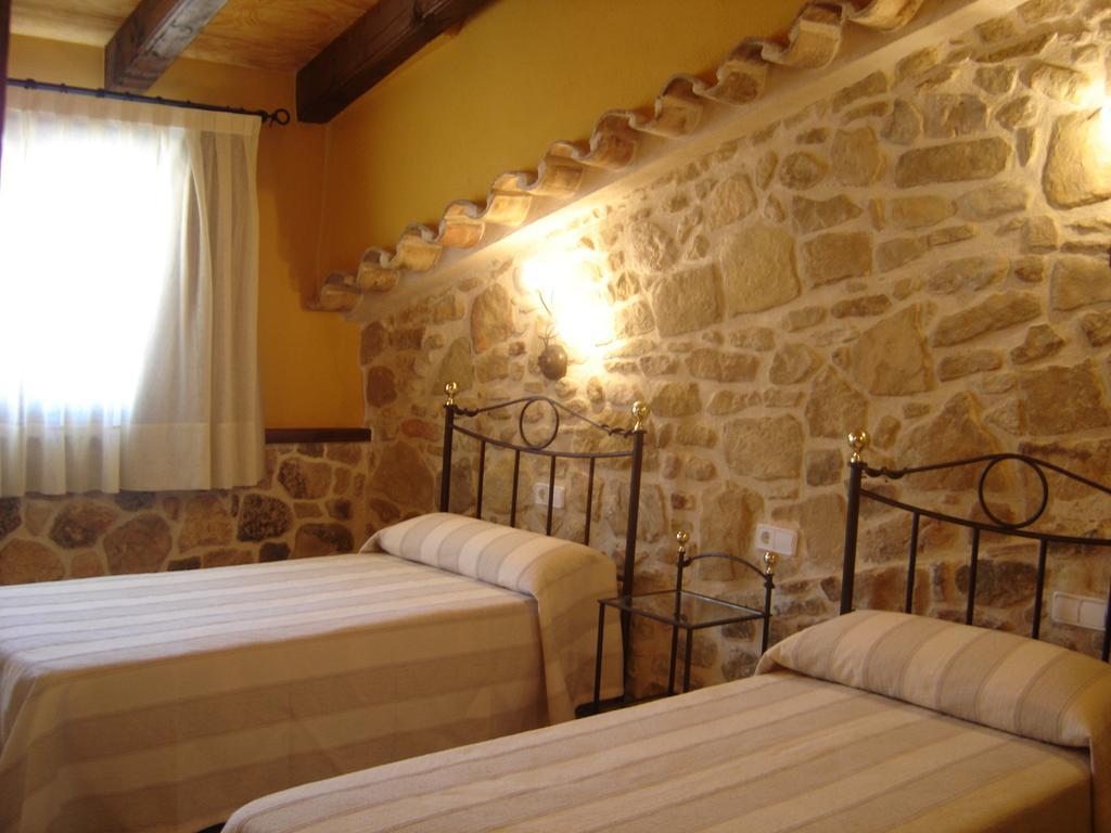 Hostal Casa Laure Y Mª Jose Arens de Lledo Ngoại thất bức ảnh
