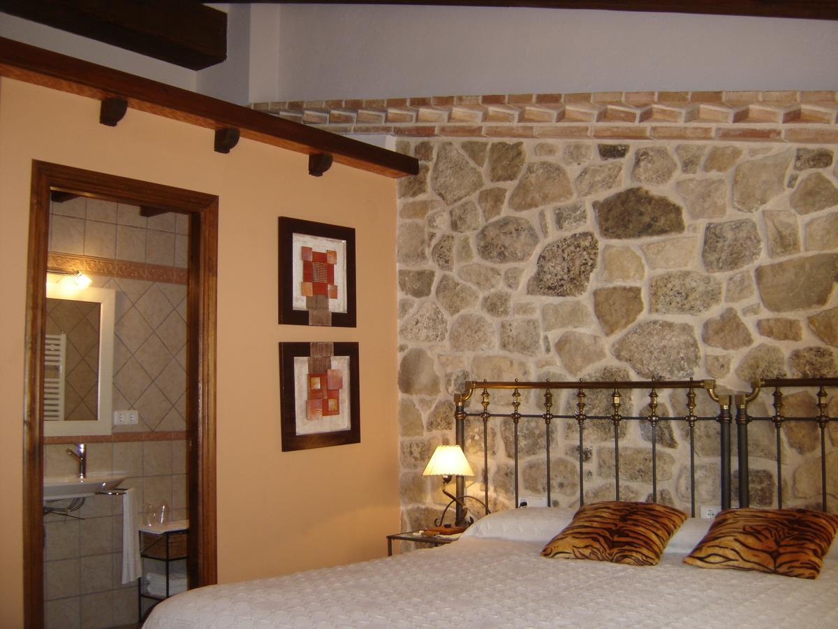 Hostal Casa Laure Y Mª Jose Arens de Lledo Ngoại thất bức ảnh